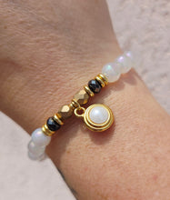 Load image into Gallery viewer, Pearl Drop Beaded Bracelet - Stash
