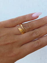 Load image into Gallery viewer, Feather Wrap Ring