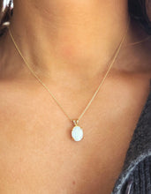 Load image into Gallery viewer, Opal necklace - 14K Gold
