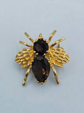 Load image into Gallery viewer, Smokey Topaz &amp; Gold Bee Pin