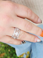 Load image into Gallery viewer, Three CZ Clover Ring - Sterling Silver