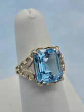 Load image into Gallery viewer, Blue Topaz Ring with Butterfly Design - 14K Yellow Gold