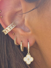 Load image into Gallery viewer, Baguette Ear Cuff