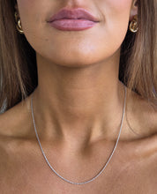 Load image into Gallery viewer, 18” Medium Weight White Gold Razza Chain - 14K