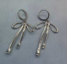 Load image into Gallery viewer, Bow Huggie Hoop Earrings