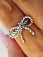 Load image into Gallery viewer, Twist Rope Bow Ring - Sterling Silver
