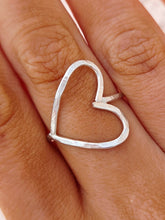 Load image into Gallery viewer, Sideways Open Heart Ring