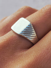 Load image into Gallery viewer, Signet Ring - Sterling Silver