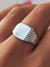 Load image into Gallery viewer, Signet Ring - Sterling Silver