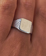 Load image into Gallery viewer, Signet Ring - Sterling Silver