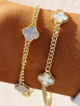 Load image into Gallery viewer, Curb Chain Clover Station Bracelet - Sterling Silver
