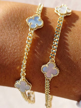Load image into Gallery viewer, Curb Chain Clover Station Bracelet - Sterling Silver