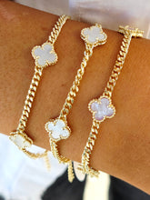 Load image into Gallery viewer, Curb Chain Clover Station Bracelet - Sterling Silver