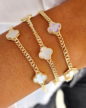 Load image into Gallery viewer, Curb Chain Clover Station Bracelet - Sterling Silver