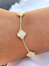 Load image into Gallery viewer, Mini Golden Clover Bracelet - Gold Plated
