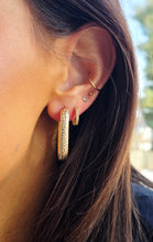 Load image into Gallery viewer, Gold Oval Diamond Cut Paperclip Hoops - 14k Gold