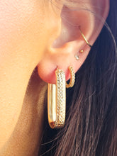Load image into Gallery viewer, Gold Oval Diamond Cut Paperclip Hoops - 14k Gold