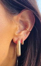 Load image into Gallery viewer, Gold Oval Diamond Cut Paperclip Hoops - 14k Gold