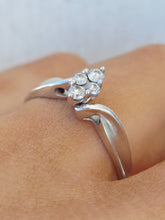 Load image into Gallery viewer, Diamond 4 stone cluster - Estate
