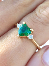 Load image into Gallery viewer, Green Emerald &amp; Diamond Heart Ring - 14K Yellow Gold