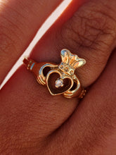 Load image into Gallery viewer, Claddagh Ring - 14K Gold