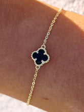 Load image into Gallery viewer, Single Clover Black Onyx Bracelet - Sterling Silver