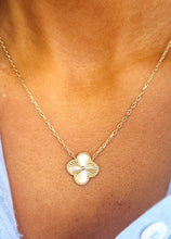 Load image into Gallery viewer, Fluted Clover Flower Necklace with Mother of Pearl Flower - 14K Yellow Gold