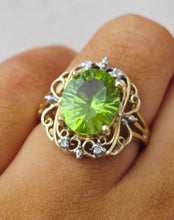 Load image into Gallery viewer, Vintage Peridot Ring - Estate
