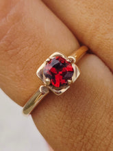 Load image into Gallery viewer, Garnet Ring - 14K Rose Gold - Estate