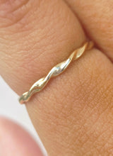 Load image into Gallery viewer, Thin Twist Ring - 14K Yellow Gold