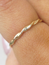 Load image into Gallery viewer, Thin Twist Ring - 14K Yellow Gold