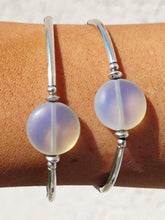 Load image into Gallery viewer, Sea Glass Round Bracelet