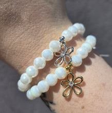 Load image into Gallery viewer, Dangle Flower on Snow White Disco Beaded Bracelet - Elena Michele
