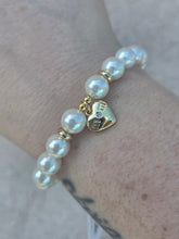 Load image into Gallery viewer, Small Mom Heart on White Mother of Pearl Beaded Bracelet - Elena Michele