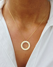 Load image into Gallery viewer, Moissanite Diamond Circle Necklace &amp; Cable Chain