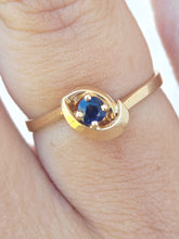 Load image into Gallery viewer, Sapphire Ring - 14K Yellow Gold - Estate Piece