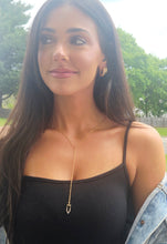 Load image into Gallery viewer, Arrow Y Necklace