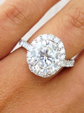 Load image into Gallery viewer, Moissanite Diamond Oval Engagement Ring