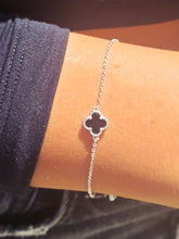 Load image into Gallery viewer, Single Clover Black Onyx Bracelet - Sterling Silver