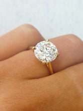 Load image into Gallery viewer, 3.02 Round Brilliant Lab Diamond Engagement Ring - 14K Gold