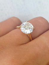 Load image into Gallery viewer, 3.02 Round Brilliant Lab Diamond Engagement Ring - 14K Gold