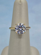 Load image into Gallery viewer, 3.02 Round Brilliant Lab Diamond Engagement Ring - 14K Gold
