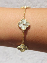 Load image into Gallery viewer, Diamond Cut Clover Bracelet - Gold Plated