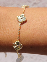 Load image into Gallery viewer, Mini Golden Clover Bracelet - Gold Plated