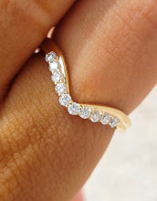 Load image into Gallery viewer, V Shaped Diamond Ring .22 Carats - 14K Yellow Gold