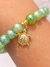 Load image into Gallery viewer, Turtle on Green Glass Beaded Bracelet - Elena Michele