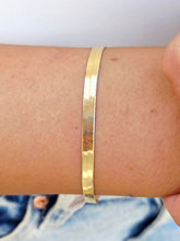 Load image into Gallery viewer, 14K 7 inch 4mm Silky Herringbone with Lobster Clasp Bracelet