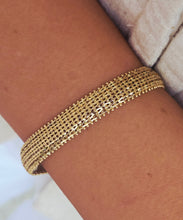Load image into Gallery viewer, Gold Mesh Estate Bracelet - 14K
