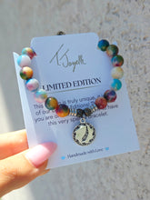 Load image into Gallery viewer, Boho "Free Spirit" Feather Tie-dye Charm Bracelet - TJazelle