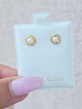 Load image into Gallery viewer, Vintage Pearl Estate Stud Earrings - 14K Gold